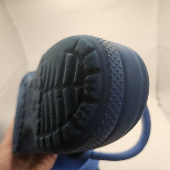 CROCS Blue Classic Clog Sandals Sz M 7 w 9 blue w/ Charms Used Condition.  Shoes - Picture 11 of 11